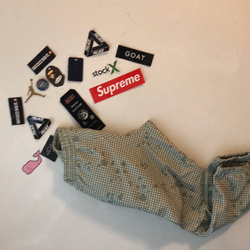 PALACE - Picture 5 of 8